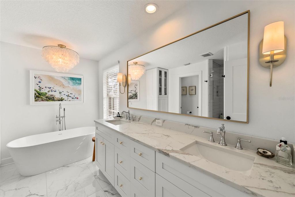 Image 22 of property listing at 3004 W SAN JOSE STREET, Tampa, FL 33629