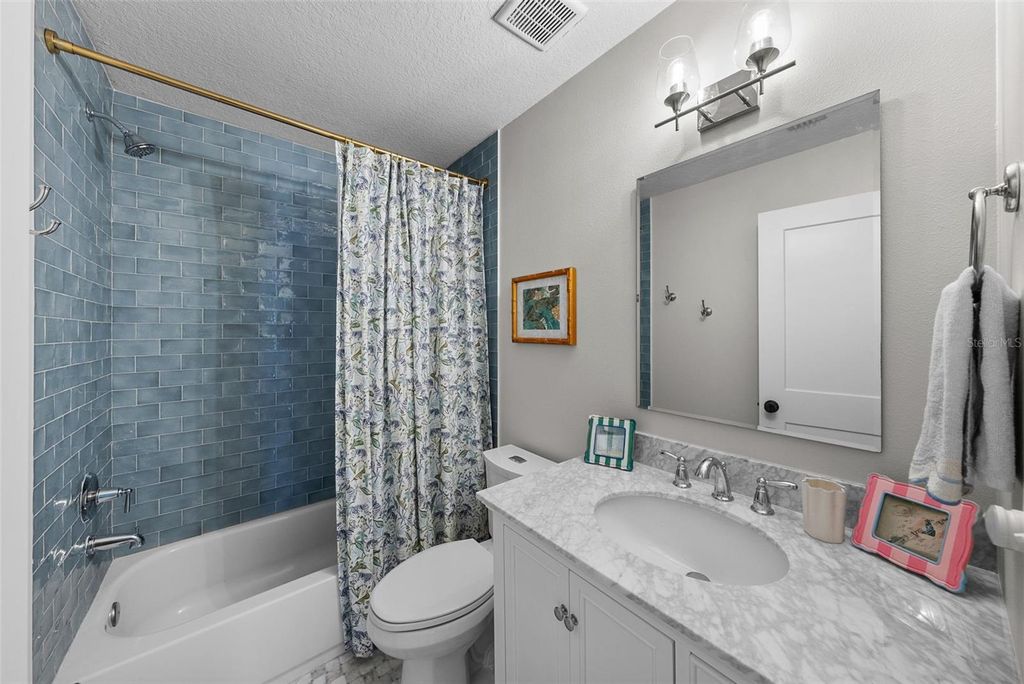 Image 28 of property listing at 3004 W SAN JOSE STREET, Tampa, FL 33629