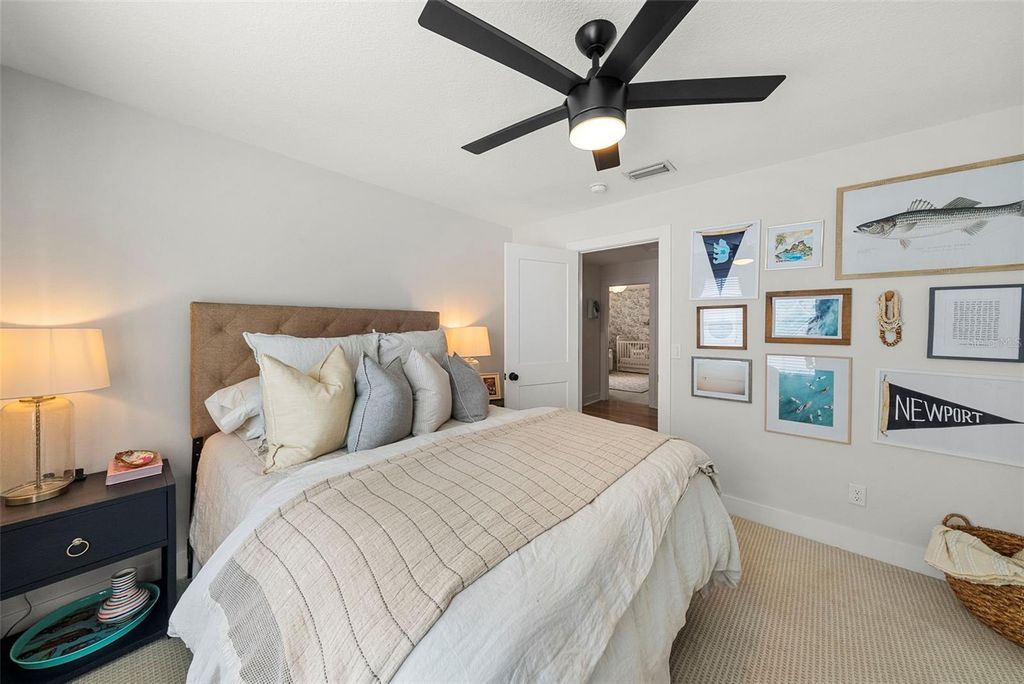 Image 29 of property listing at 3004 W SAN JOSE STREET, Tampa, FL 33629
