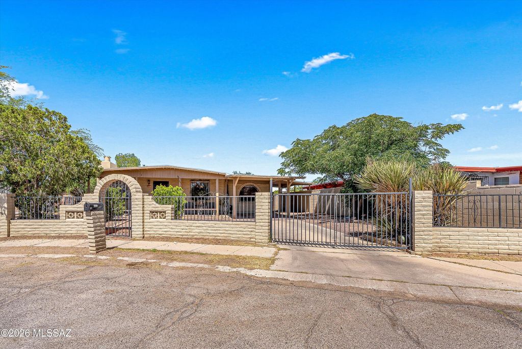 5532 S Tyndall Avenue, Tucson, AZ 85706
