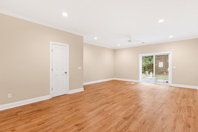 4946 Date Palm Drive, North Charleston, SC 29418