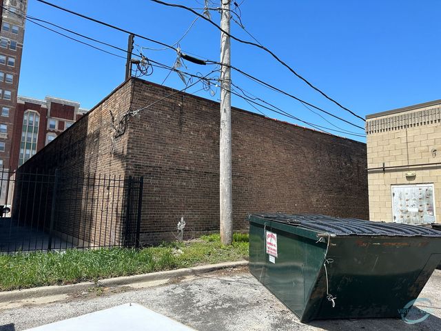 7141 S Jeffery Boulevard, Chicago, IL 60649