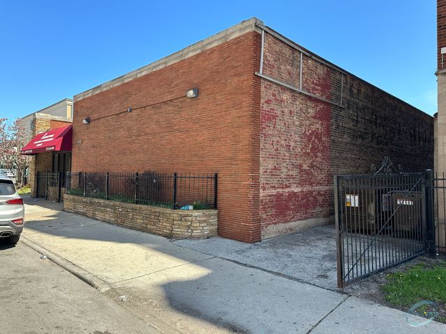 7141 S Jeffery Boulevard, Chicago, IL 60649