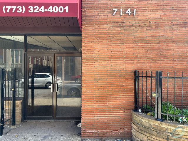 7141 S Jeffery Boulevard, Chicago, IL 60649