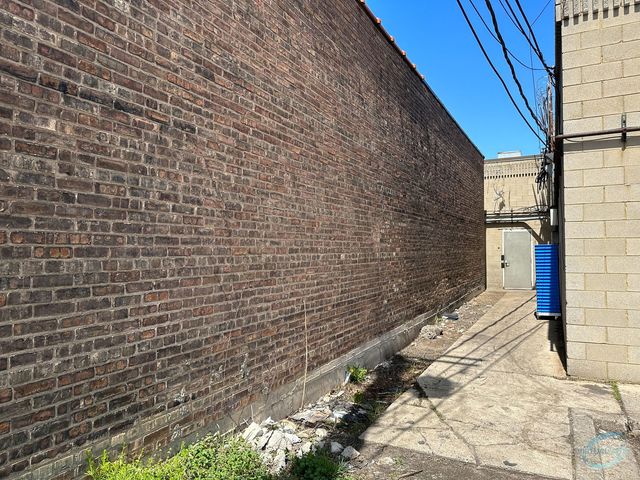 7141 S Jeffery Boulevard, Chicago, IL 60649