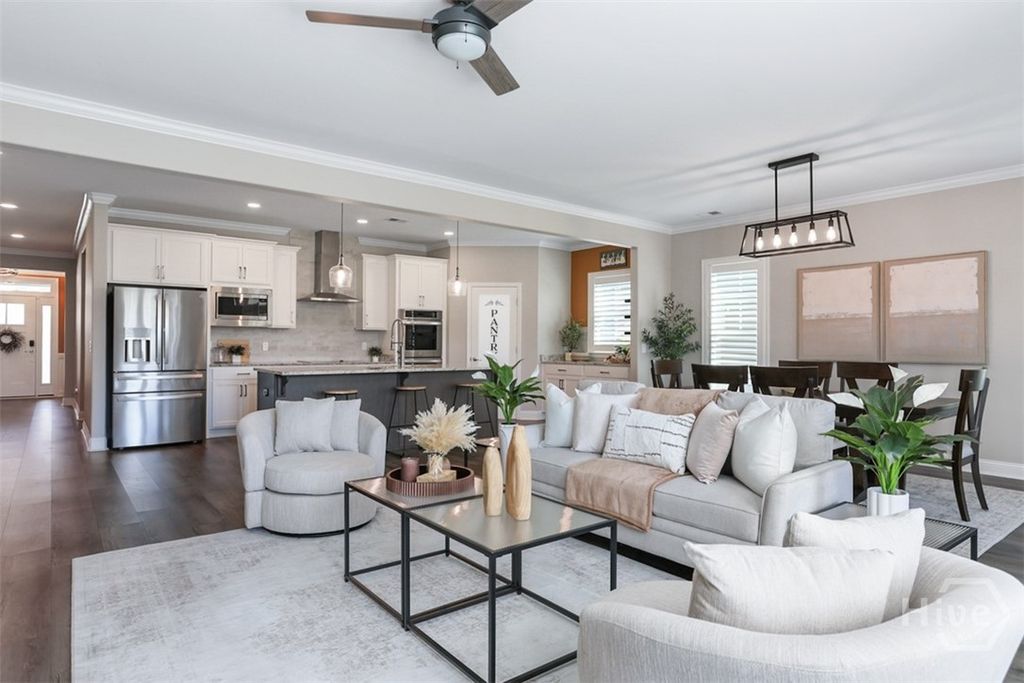 Image 10 of property listing at 72 Hanover Place, Richmond Hill, GA 31324