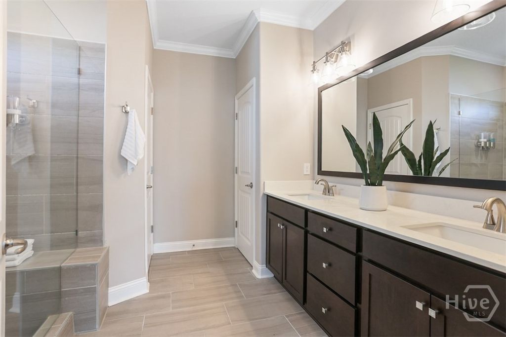 Image 23 of property listing at 72 Hanover Place, Richmond Hill, GA 31324