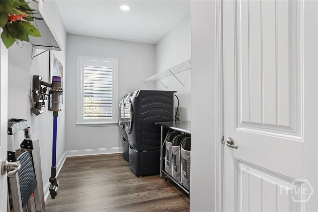 Image 33 of property listing at 72 Hanover Place, Richmond Hill, GA 31324