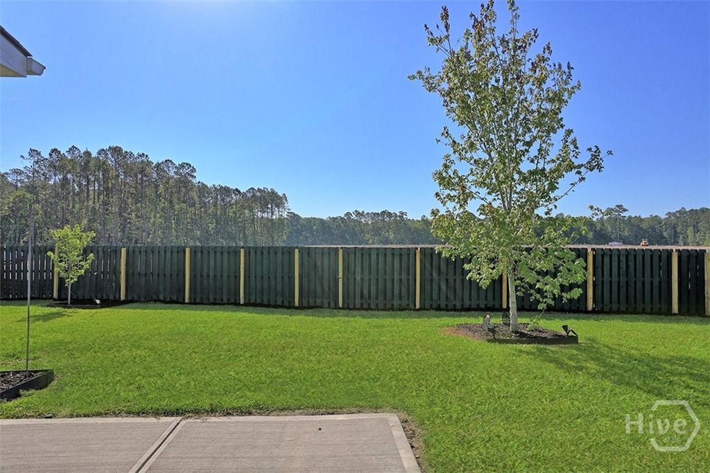 Image 35 of property listing at 72 Hanover Place, Richmond Hill, GA 31324