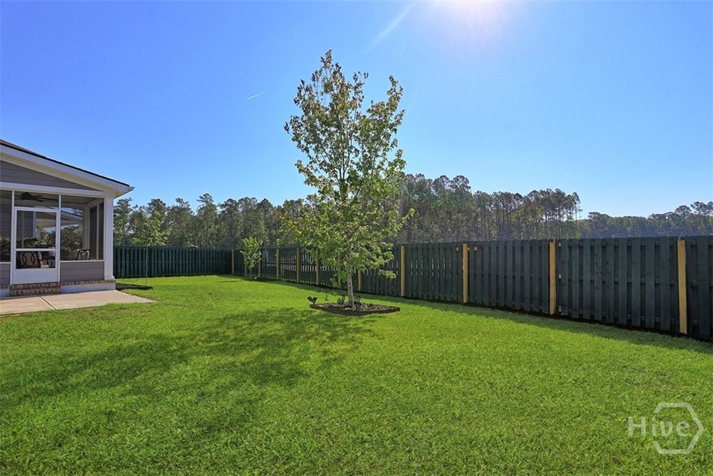 Image 39 of property listing at 72 Hanover Place, Richmond Hill, GA 31324
