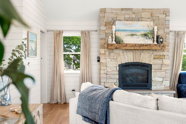 11 69th Street, Newburyport, MA 01950