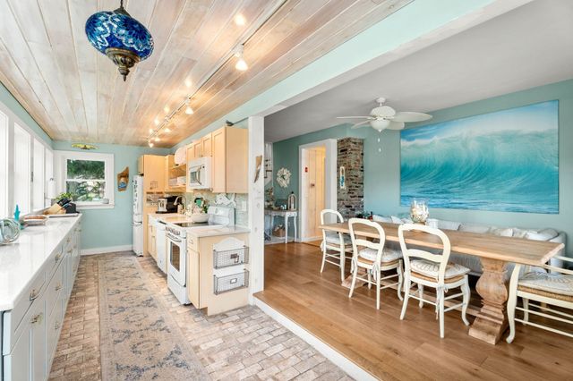 11 69th Street, Newburyport, MA 01950