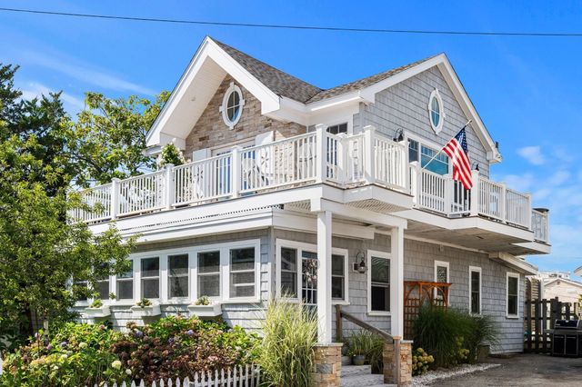 11 69th Street, Newburyport, MA 01950