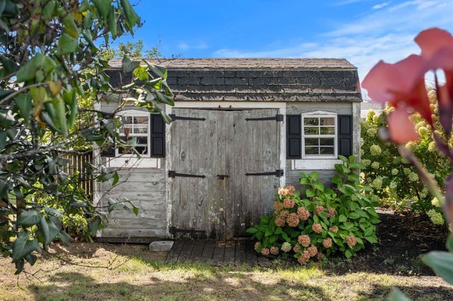 11 69th Street, Newburyport, MA 01950