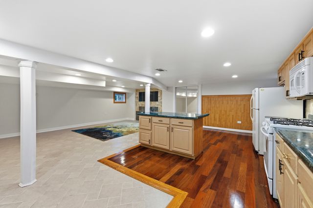 4656 N NARRAGANSETT Avenue, Harwood Heights, IL 60706