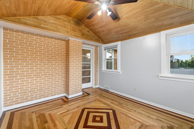 4656 N NARRAGANSETT Avenue, Harwood Heights, IL 60706