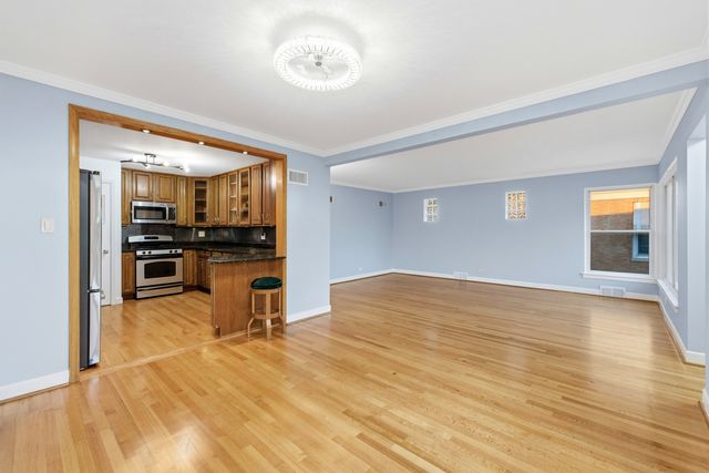 4656 N NARRAGANSETT Avenue, Harwood Heights, IL 60706