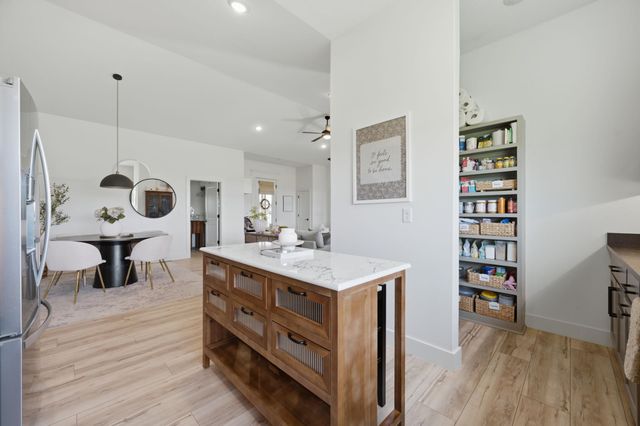 1327 W Footbridge St, Goddard, KS 67052