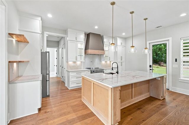 2545 Aniki Bee Drive, Monroe, GA 30656