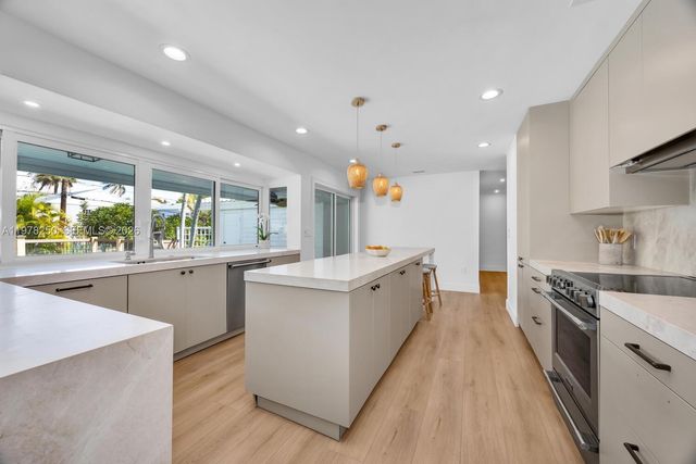 1235 NE 95th St, Miami Shores, FL 33138