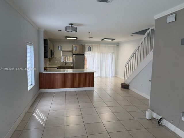10776 NW 83rd Ter 1-19, Doral, FL 33178
