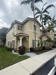 10776 NW 83rd Ter 1-19, Doral, FL 33178