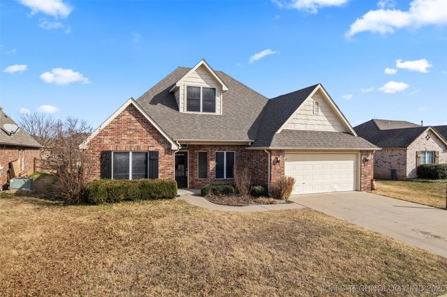 9015 N 156th Avenue E, Owasso, OK 74055