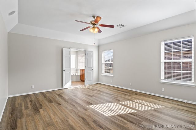 9015 N 156th Avenue E, Owasso, OK 74055