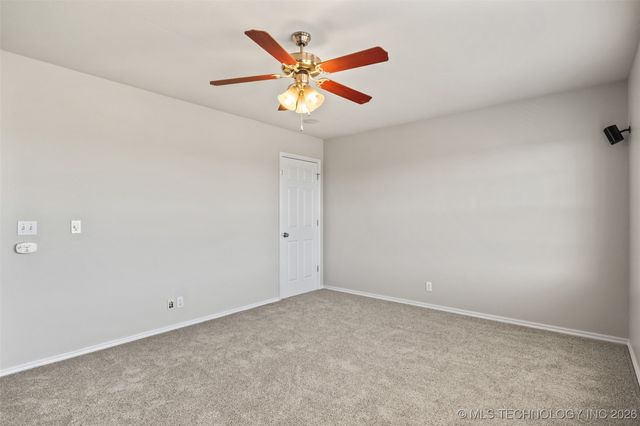 9015 N 156th Avenue E, Owasso, OK 74055