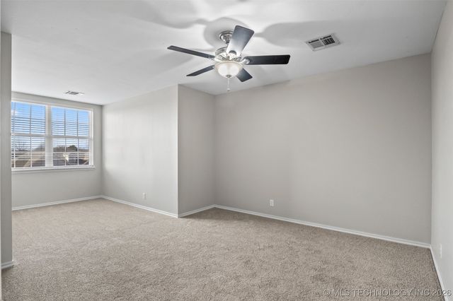 9015 N 156th Avenue E, Owasso, OK 74055