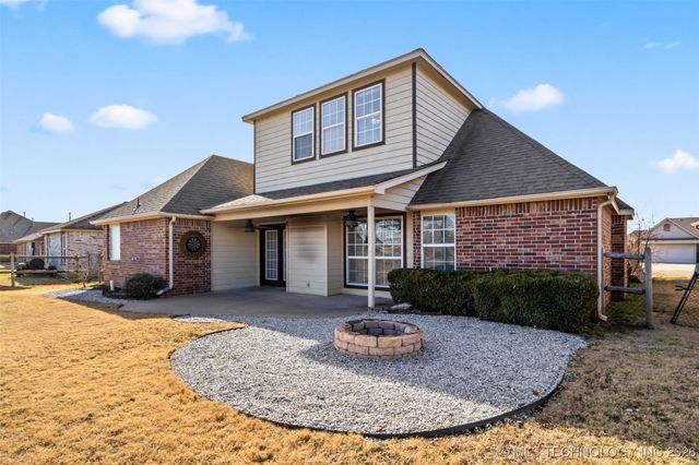 9015 N 156th Avenue E, Owasso, OK 74055