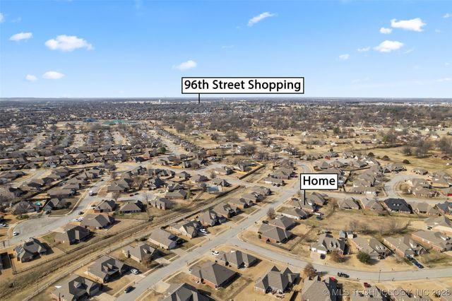 9015 N 156th Avenue E, Owasso, OK 74055