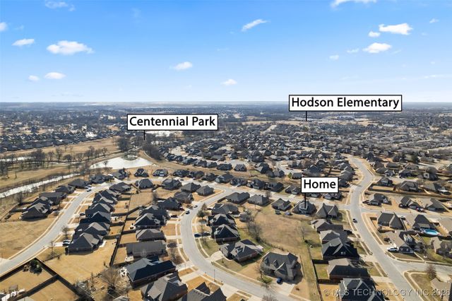 9015 N 156th Avenue E, Owasso, OK 74055