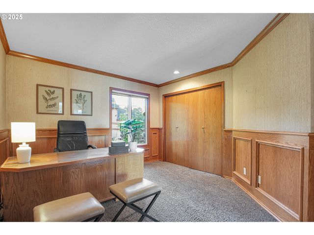 1415 Sw MILLER Ct, Gresham, OR 97080