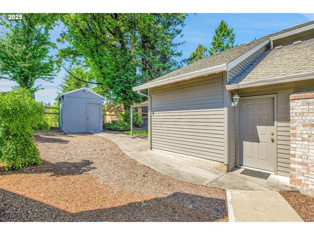 1415 Sw MILLER Ct, Gresham, OR 97080
