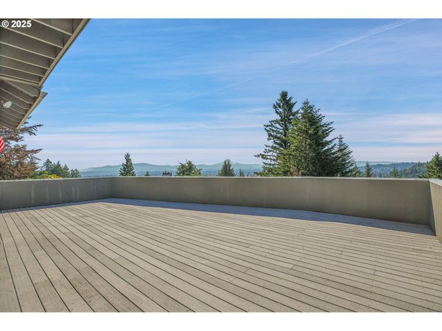 1415 Sw MILLER Ct, Gresham, OR 97080