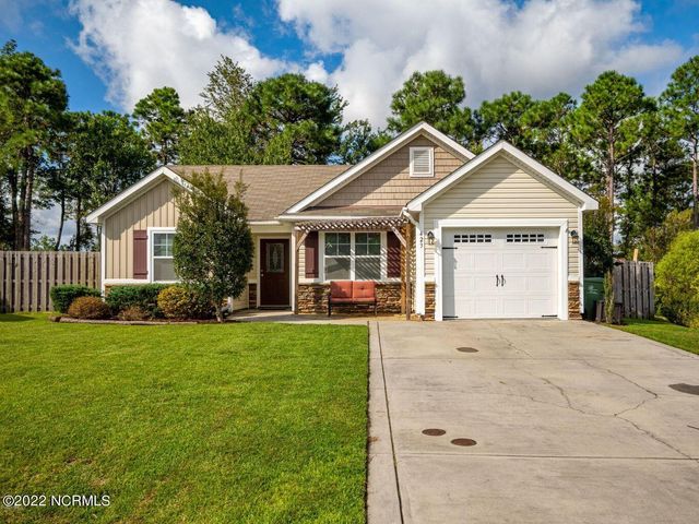 423 Blue Pennant Court, Sneads Ferry, NC 28460