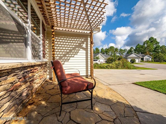 423 Blue Pennant Court, Sneads Ferry, NC 28460