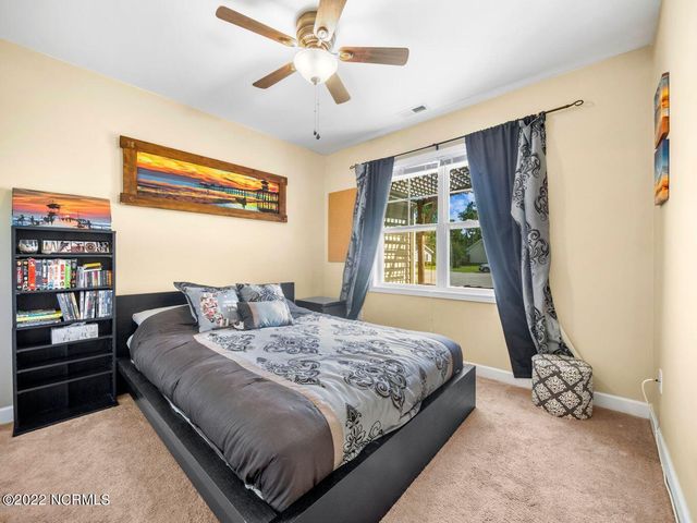 423 Blue Pennant Court, Sneads Ferry, NC 28460