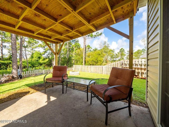 423 Blue Pennant Court, Sneads Ferry, NC 28460