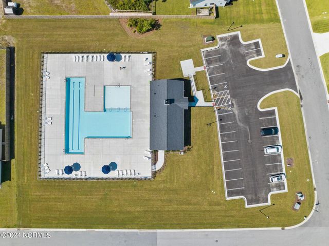 423 Blue Pennant Court, Sneads Ferry, NC 28460