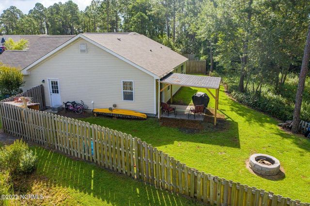 423 Blue Pennant Court, Sneads Ferry, NC 28460