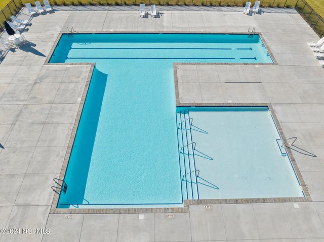 423 Blue Pennant Court, Sneads Ferry, NC 28460