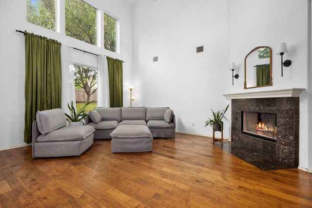 2652 Ravenwood DR, Round Rock, TX 78665