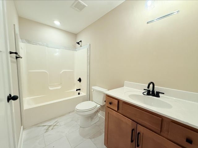 795 Vera Dr, Clarksville, TN 37040