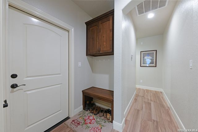 105 Bobby Lynn, Adkins, TX 78101