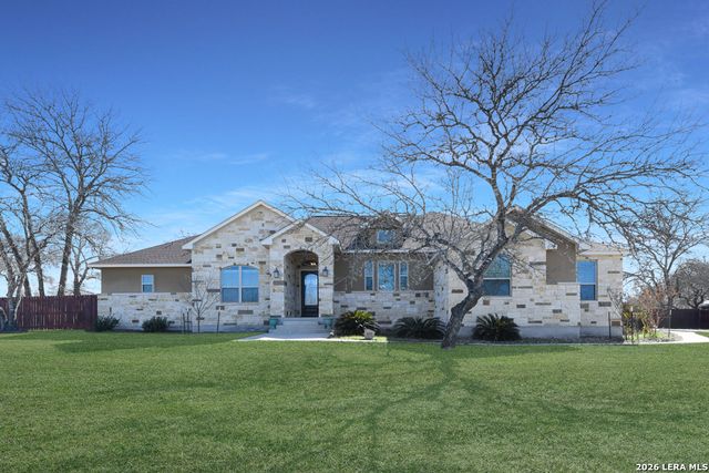 105 Bobby Lynn, Adkins, TX 78101