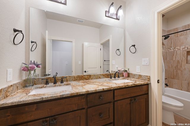 105 Bobby Lynn, Adkins, TX 78101