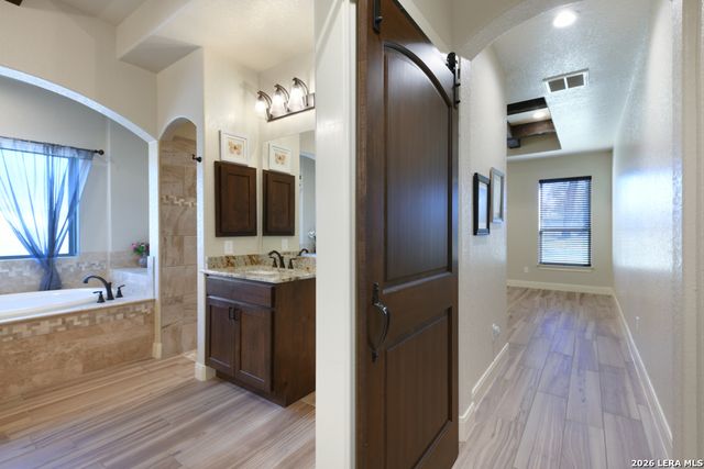 105 Bobby Lynn, Adkins, TX 78101