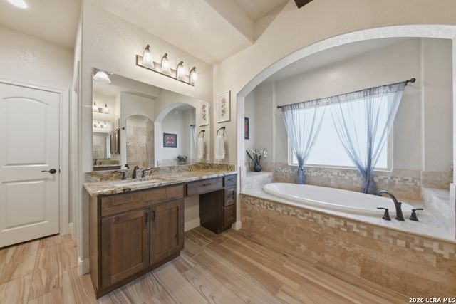 105 Bobby Lynn, Adkins, TX 78101